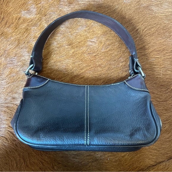 Dooney & Bourke Brown Pebbled All Weather Leather Shoulder Bag Side Emblem - Picture 1 of 7